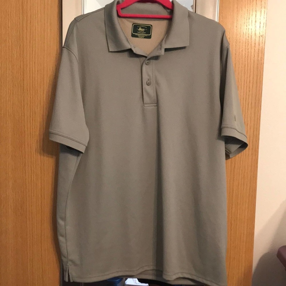 G.H. Bass size XL Explorer short sleeve golf shirt grey